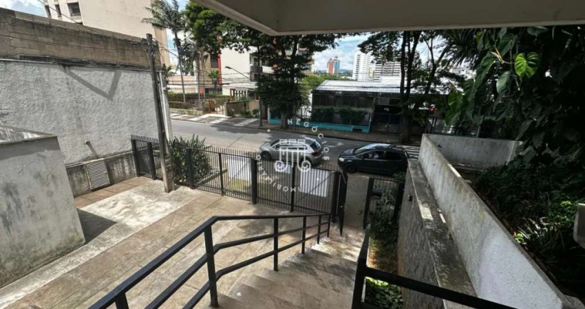 CASA AMPLA A VENDA NO BAIRRO VILA BOAVENTURA EM JUNDIAÍ/SP.