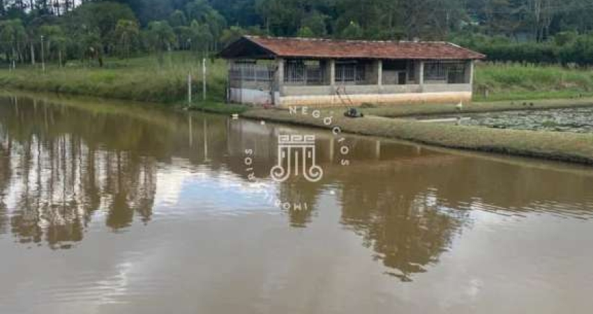 CHÁCARA À VENDA COM 2 CASAS NA CIDADE DE JARINU / SP.