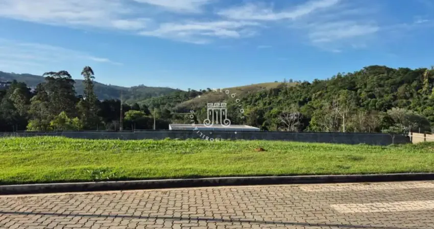 Terreno á venda em condominio com 640m² localizado em itatiba-sp