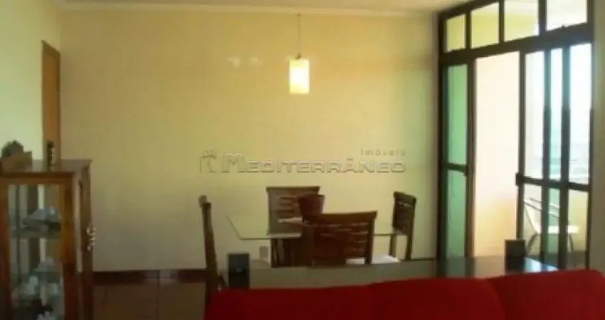 APARTAMENTO À VENDA NO EDIFÍCIO SÃO FRANCISCO, LOCALIZADO NO CENTRO DE JUNDIAÍ / SP.