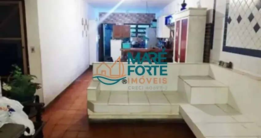 Casa com 4 quartos mais edícula com 2 em terreno grande no Perequê -Açú!