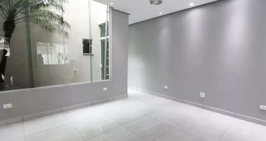 Sobrado para venda com 03 dormitórios, 04 vagas de garagem e quintal, localizado na vila valparaiso em santo andré.