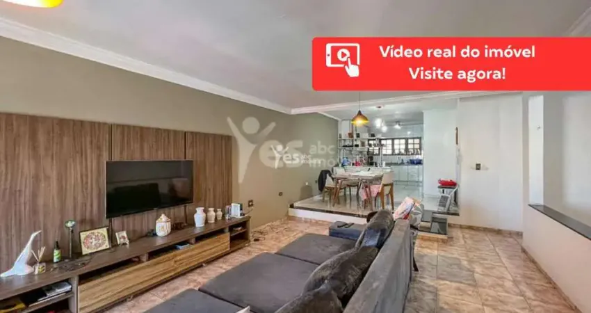 Casa com 03 dormitórios, planejados e sacada, 02 vagas. parque das nações, santo andré.