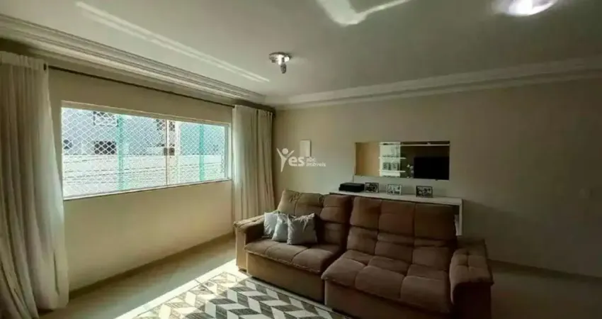 Sobrado a venda com 3 dormitórios sendo 1 suíte, 2 banheiros, 1lavatorio, sala 2 ambientes, cozinha, 4 vagas de garagem - bairro vila linda - santo andré