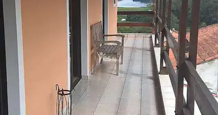 Sobrado com 03 dormitórios e 04 vagas de garagem, bocaina, ribeirão pires