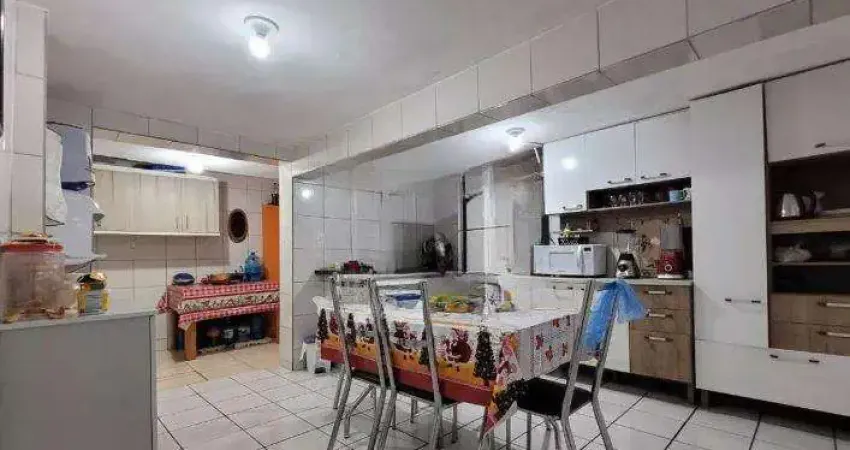 Sobrado amplo com 02 vagas localizado na vila cecília maria.