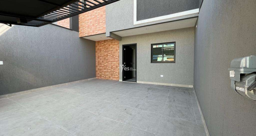 Sobrado lindíssimo com acabamento em porcelanato e com um quintal com churrasqueira na cobertura no bairro vila humaitá.