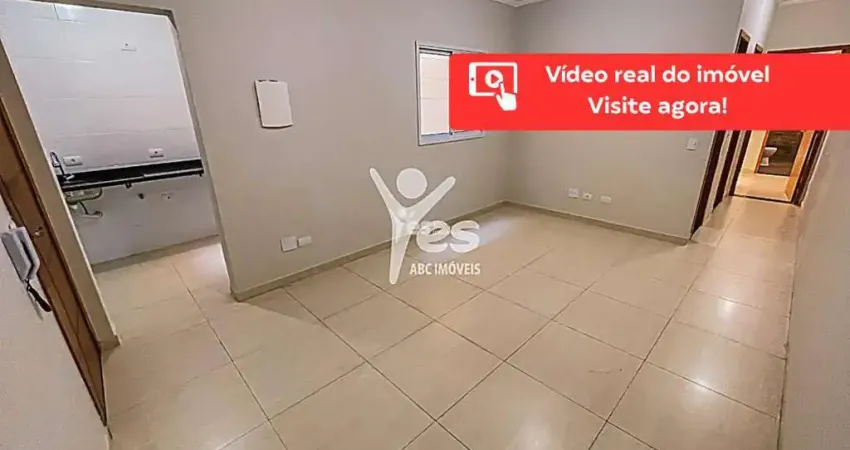 Apê novo, de baixo condomínio no bairro jardim, 02 dormitórios 01 suíte e 02 quintais e 01 vaga.