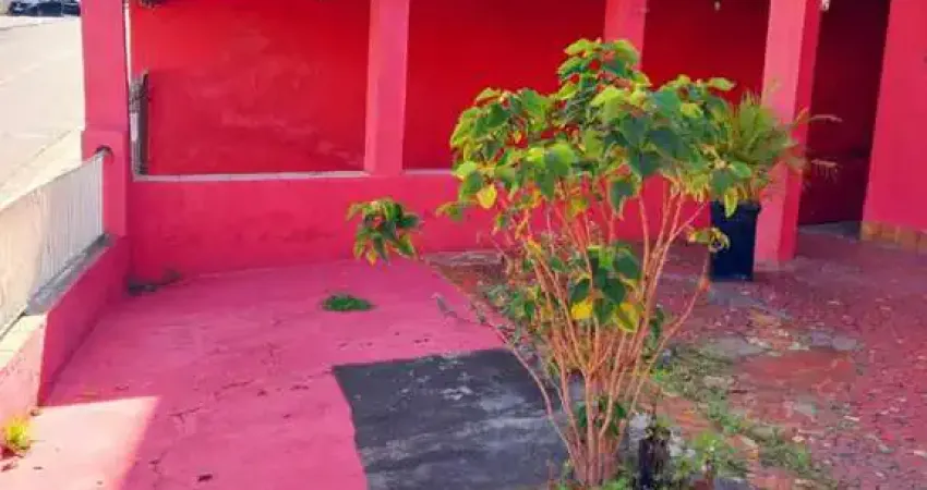 Casa com edícula para venda com 02 dormitórios e 02 vagas de garagem na vila guiomar