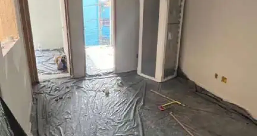 Apto baixo condomínio no jardim irene com sala, cozinha, quintal e 2 dormitórios em um dos melhores locais do bairro com vasto comércio e transporte publico