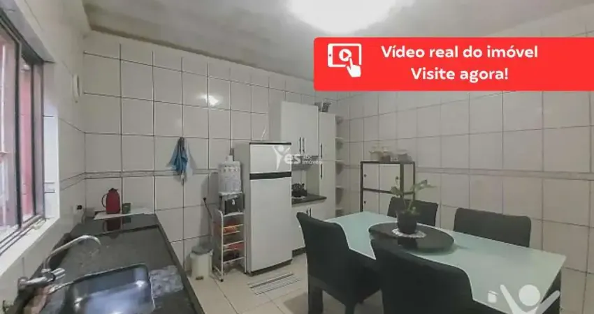 Casa assobradada de 500m², 02 dormitórios, 03 banheiros, 02 vagas de garagem e quintal - parque miami, santo andré.