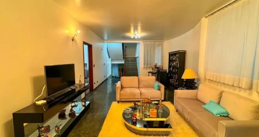 Casa com 4 quartos à venda na Rua Jequitinhonha, 971, Campestre, Santo André