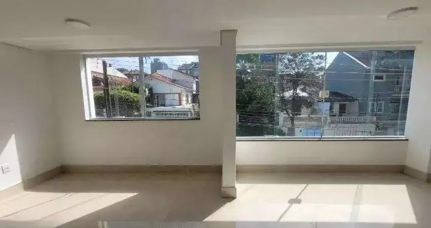 Sobrado a venda com 186m² de área construída, sendo 3 dormitórios, 1 suíte, 3 banheiros e 4 vagas de garagem na vila alpina - santo andré - sp