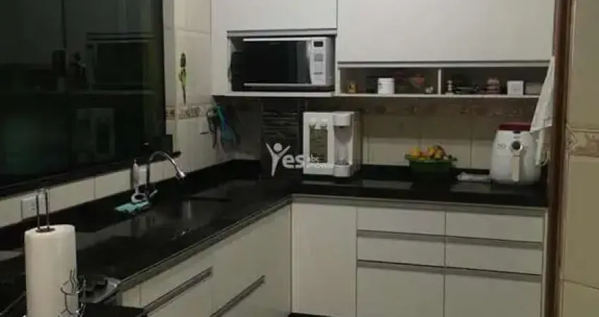 Sobrado 200m² com 4 dormitórios, sendo 2 suítes com churrasqueira em scs