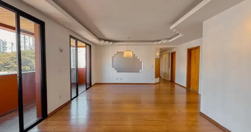 Apartamento semi mobiliado á venda, com 181m² de área útil, sendo 3 dormitórios, 1 suíte, 4 bananeiros e 21 vagas de garagem no bairro jardim em santo andré - sp