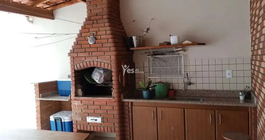 Casa de três andares á venda com 254 m², no bairro parque jaçatuba,  com 3 dormitórios sendo uma suíte, 4 banheiros e 3 vagas de garagem.