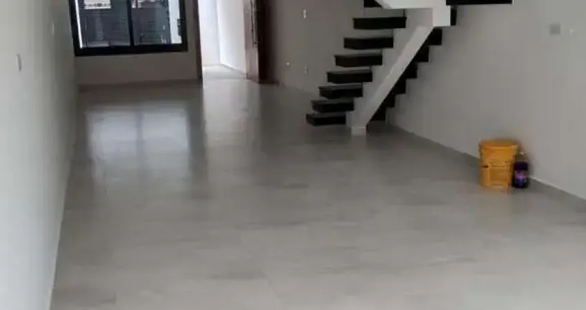 Sobrado á venda com 145m² no bairro vila metalúrgica, com 3 suítes, 1 banheiro e 2 vagas de garagem.