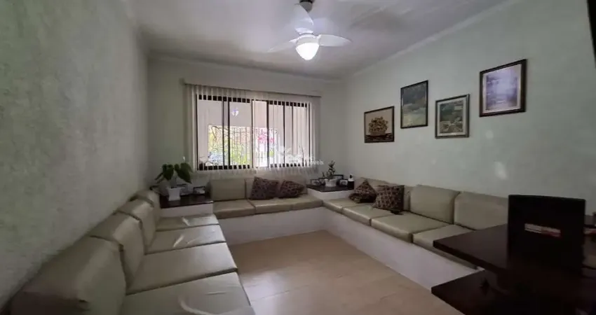 Sobrado 3 quartos 2 vagas  com 249m2 de área construída localizado na vila gilda em santo andré distribuídos