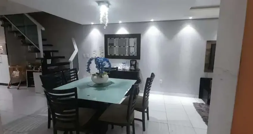 Casa à venda na vila cardoso franco – 3 dormitórios, área gourmet e garagem para 5 carros!