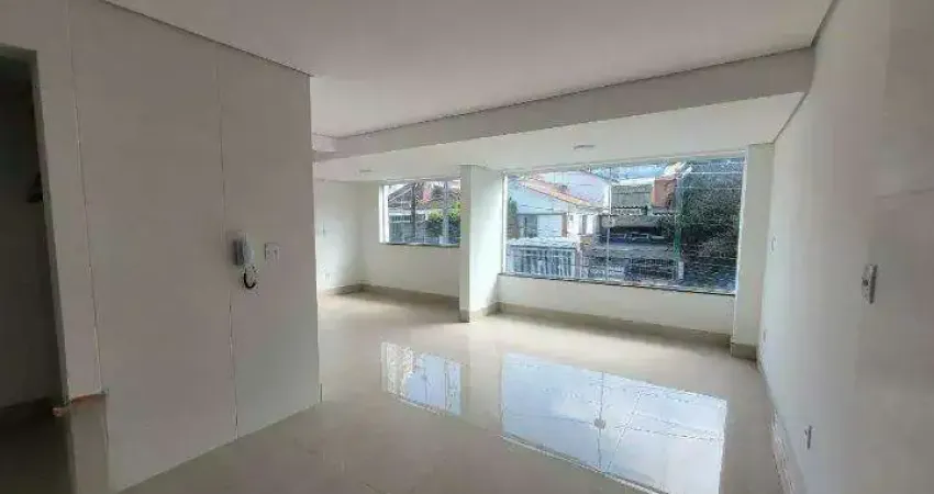 Sobrado para locação com 186m² de área construída, sendo 3 dormitórios, 1 suíte, 3 banheiros e 4 vagas de garagem na vila alpina - santo andré - sp