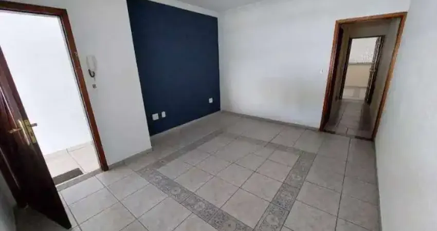 Sobrado com 160m² a.c., 3 dormitórios, 2 banheiros, 2 vagas - vila scarpelli