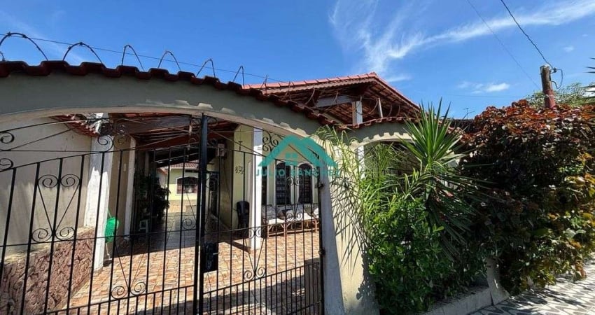 Oportunidade! Casa no Caiçara com Edícula, Quintal á 200m da Praia - R$800 mil!!