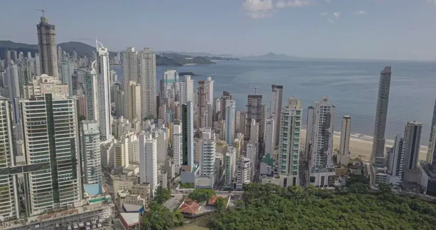 Apartamento com 4 quartos à venda na Rua 3750, 181, Centro, Balneário Camboriú