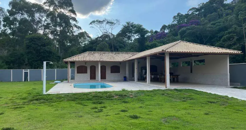 Granja com 2 quartos, 2000m², piscina e área gourmet, à venda no terras do comendador, juiz de fora - mg
