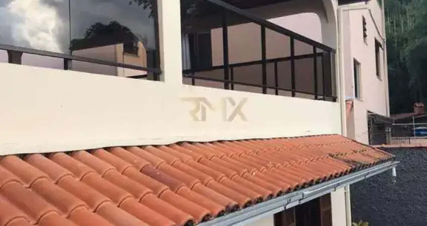 Casa linear à venda, 3 quartos com suíte e terraço - bairro democrata - juiz de fora - mg