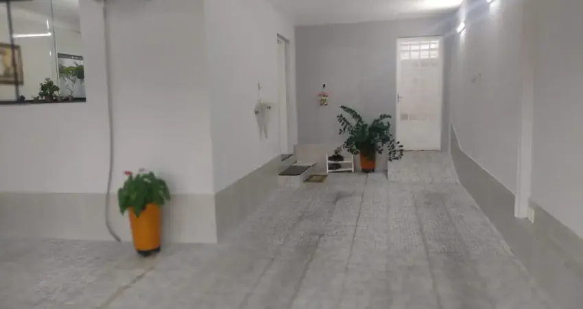 Excelente casa térrea com 3 dormitórios, espaço gourmet no Bairro Jardim Maria Augusta