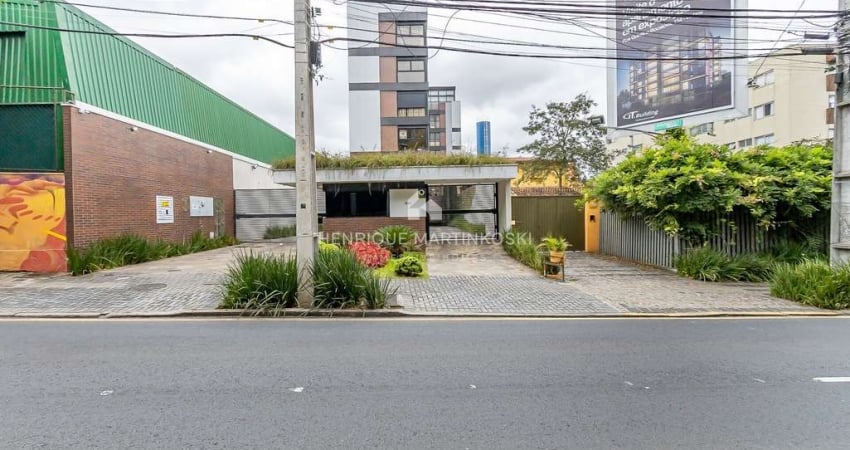 Apartamento à venda, 3 quartos sendo uma suíte e duas demi, 4 vagas cobertas, 259m2 privativos internos-Cabral, Curitiba, PR