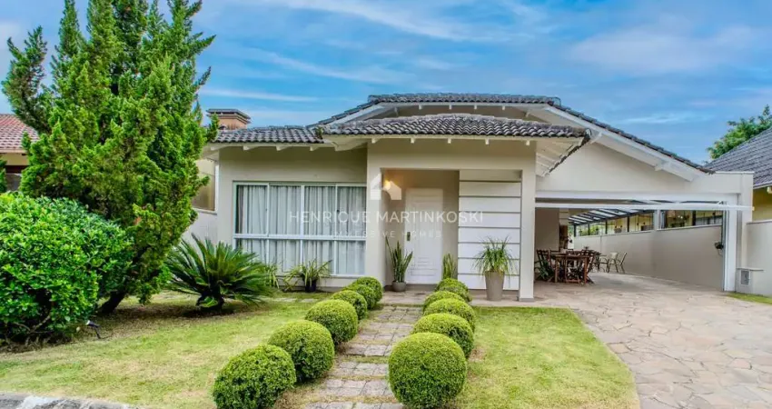 Casa em Condomínio-4 quartos-4 vagas-265m2-Térrea-Quintal-Não Germinada-São Braz-Curitiba-PR