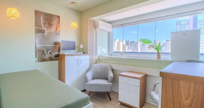 [estuda permutas] sala comercial a venda com vaga de garagem - 43m2 privativos de sala - mobiliado - mid wok - consultório - andar alto