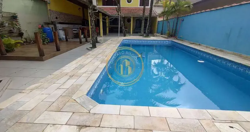 Casa com 3 dorms, Vila São Paulo, Mongaguá - R$ 900 mil, Cod: 2430