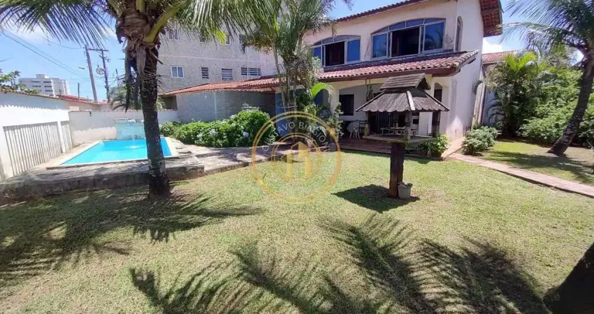 Sobrado com 3 dorms, Vila Anhanguera, Mongaguá - R$ 800 mil, Cod: 2803