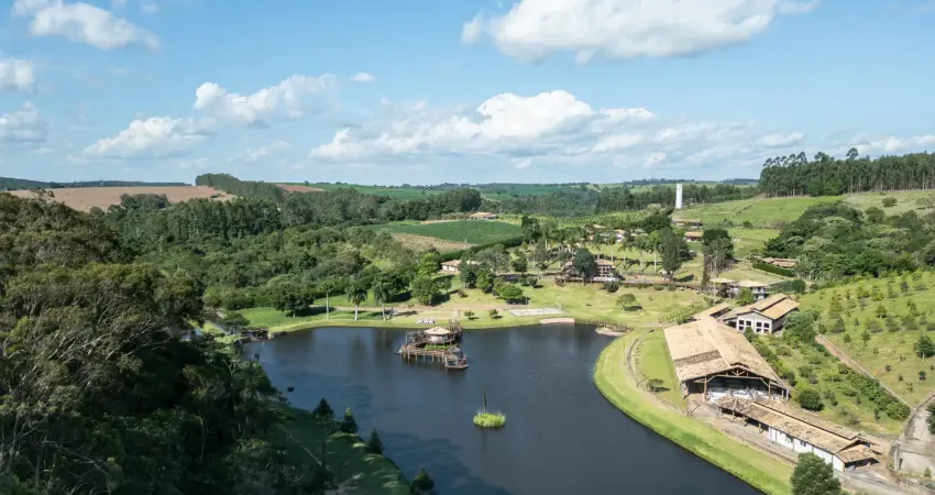 Casa de campo com lago em sítio à venda no município de pilar do sul, interior de são paulo