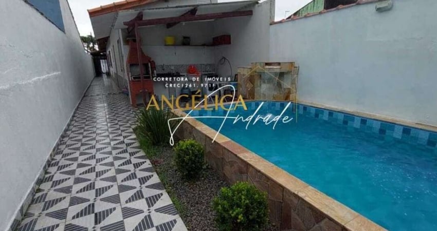 Casa com 3 dormitórios e piscina a 500m da pista, Vila Atlântica - Mongaguá/SP