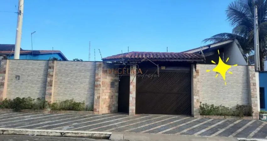 Maravilhosa casa com piscina de lote inteiro, no jardim corumba, itanhaém/sp