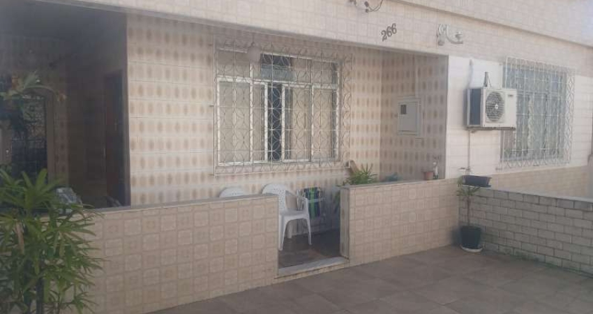 Casa com 2 quartos à venda na Rua São Fabião, 260, Irajá, Rio de Janeiro