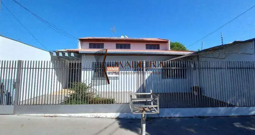 Casa à venda, 4 quartos, 2 suítes, 3 vagas, Conjunto Residencial Branca Vieira - Maringá/PR