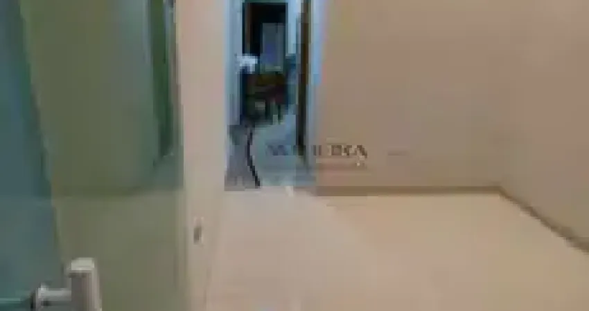 VENDE-SE LINDA CASA COM SUITE