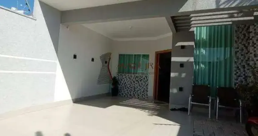 CASA Á VENDA PRÓXIMOS AS AVENIDAS TUIUTI E GUAIAPÓ