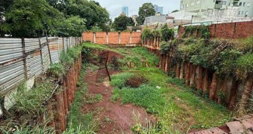 Terreno à venda na Zona 07, Maringá 