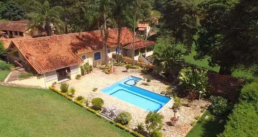 Fazenda com 1 sala à venda no Centro, Cambuquira 