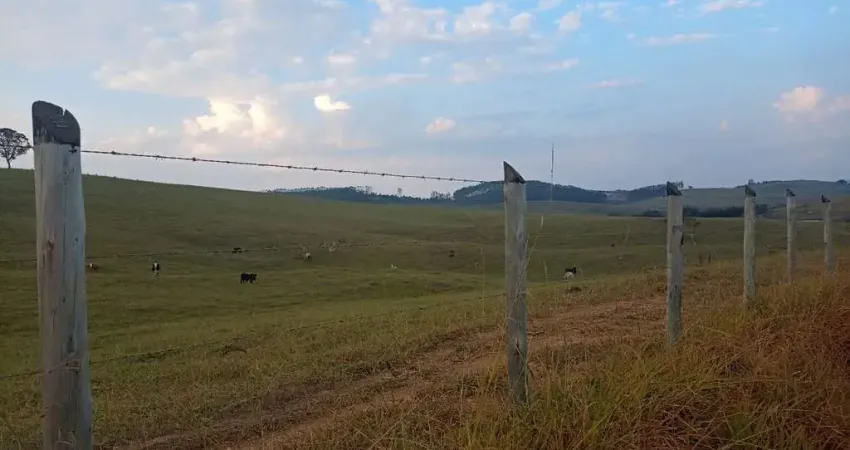 Chácara / sítio à venda no Marambaia, Caçapava 