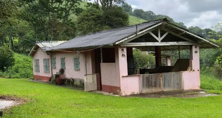 Chácara / sítio com 3 quartos à venda na Água Soca, São José dos Campos 