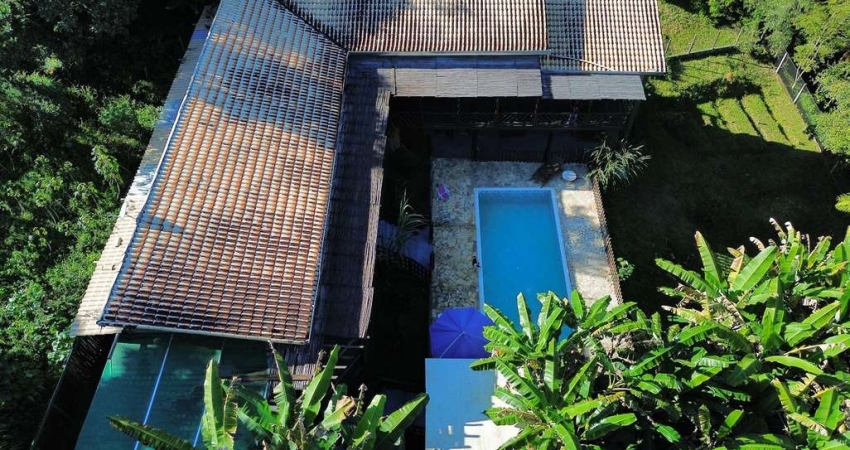 Chácara / sítio com 3 quartos à venda na Água Soca, São José dos Campos 