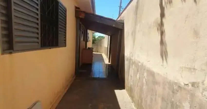 Casa para Venda em Araraquara, Jardim Santa Clara (Vila Xavier), 3 dormitórios, 1 suíte, 2 banheiros, 5 vagas