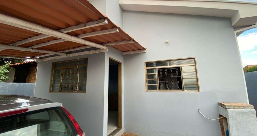 Casa para Venda em Araraquara, Parque Residencial Iguatemi, 3 dormitórios, 1 suíte, 10 banheiros, 2 vagas