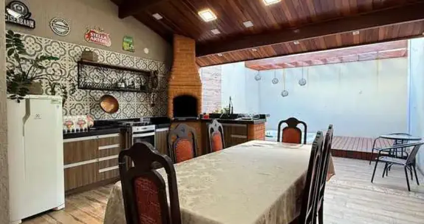 Casa com 3 quartos à venda na Rua Vicente José de Carvalho, S/N, Loteamento Morro Amarelo, Mogi Guaçu